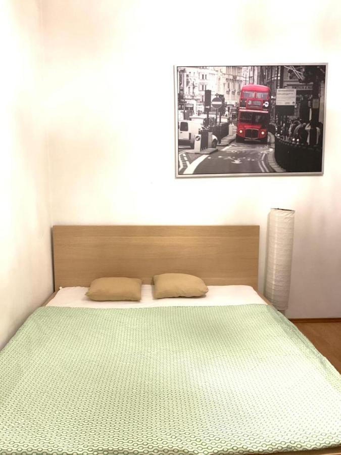 Astoria Metro Apartment Budapest Esterno foto